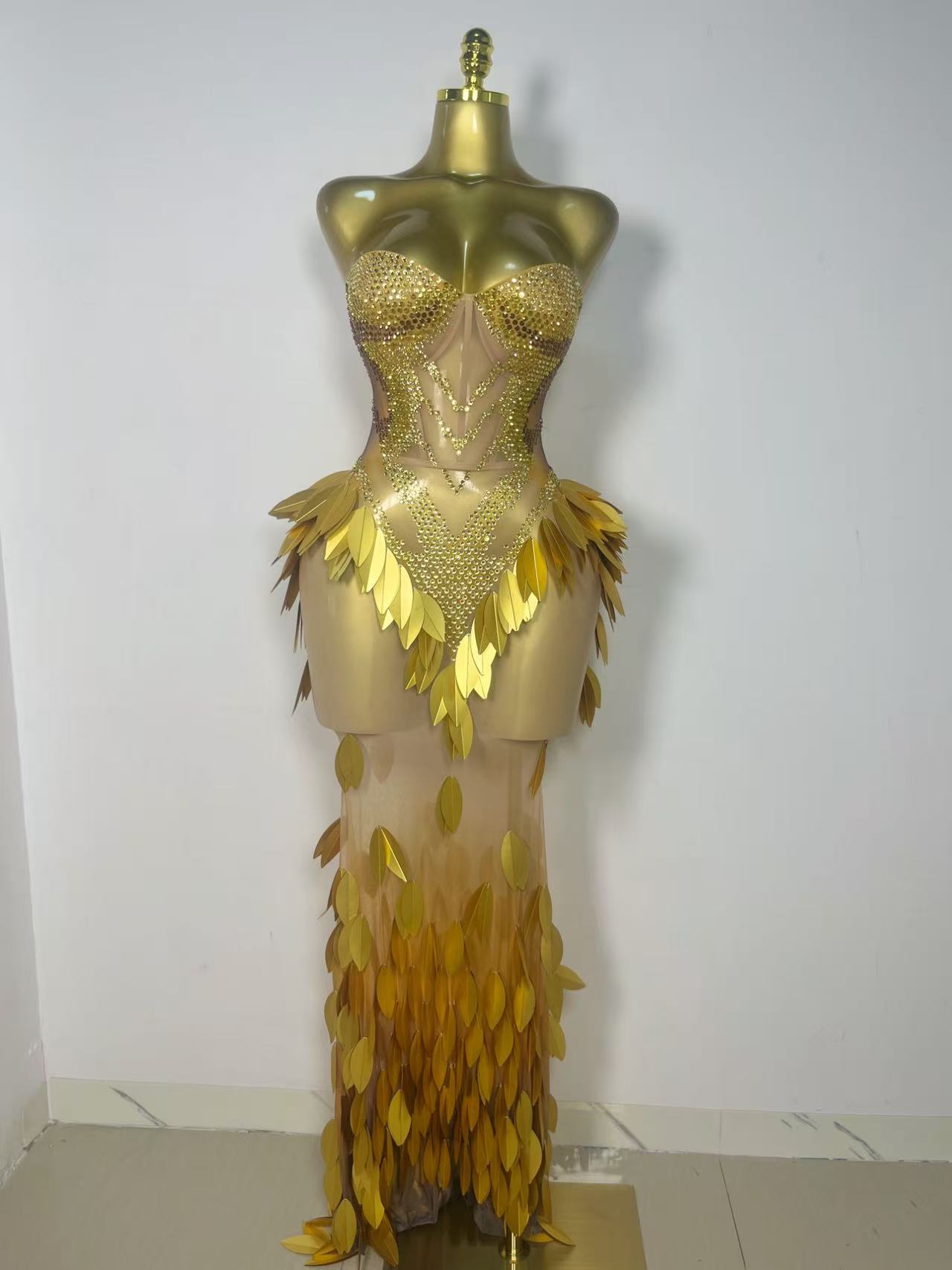 Sparkly Gold Rhinestone Sequin - огляд і ціна Sparkly Rhinestone Club Party Dress
