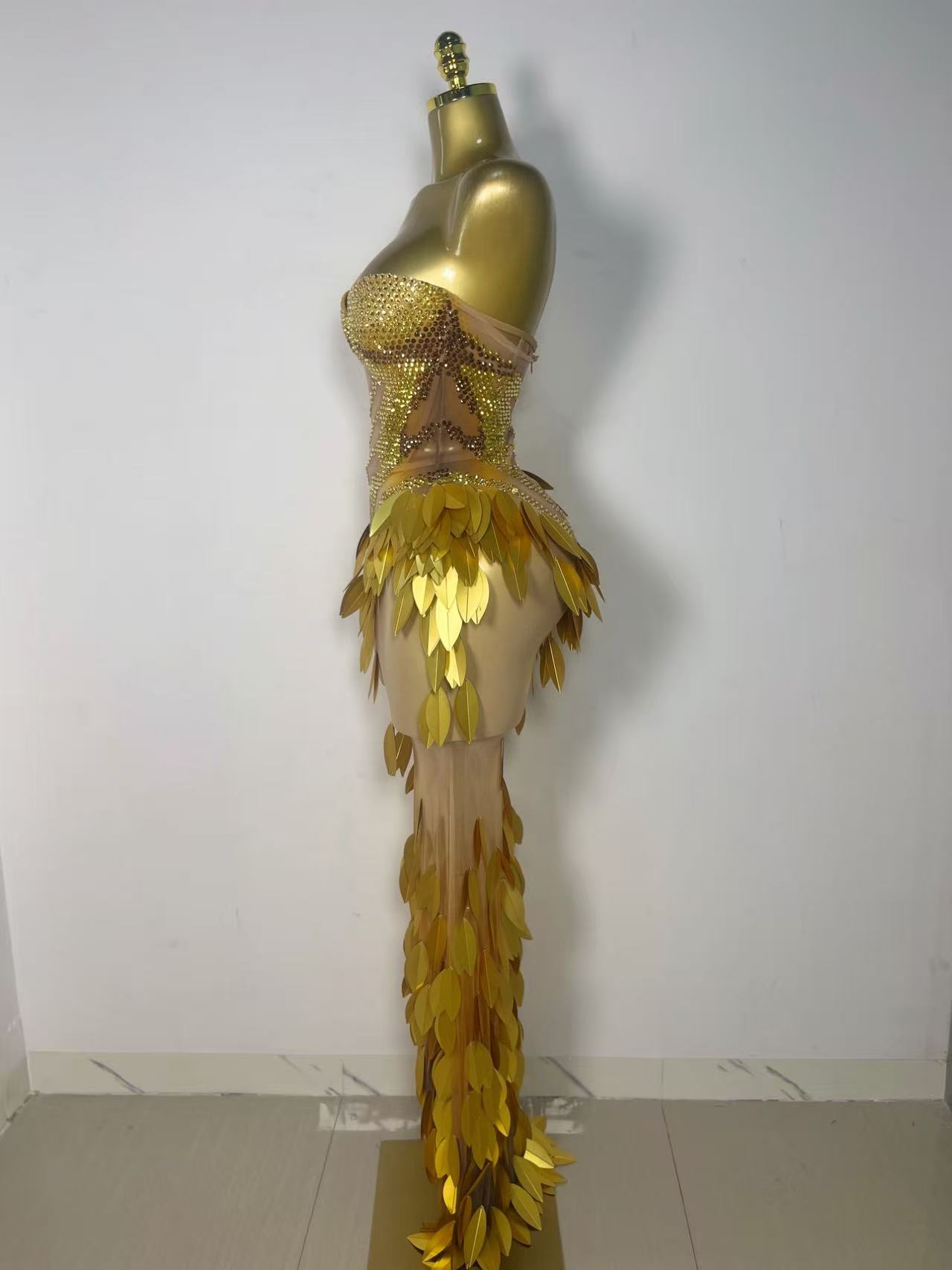 Sparkly Gold Rhinestone Sequin - огляд і ціна Sparkly Rhinestone Club Party Dress